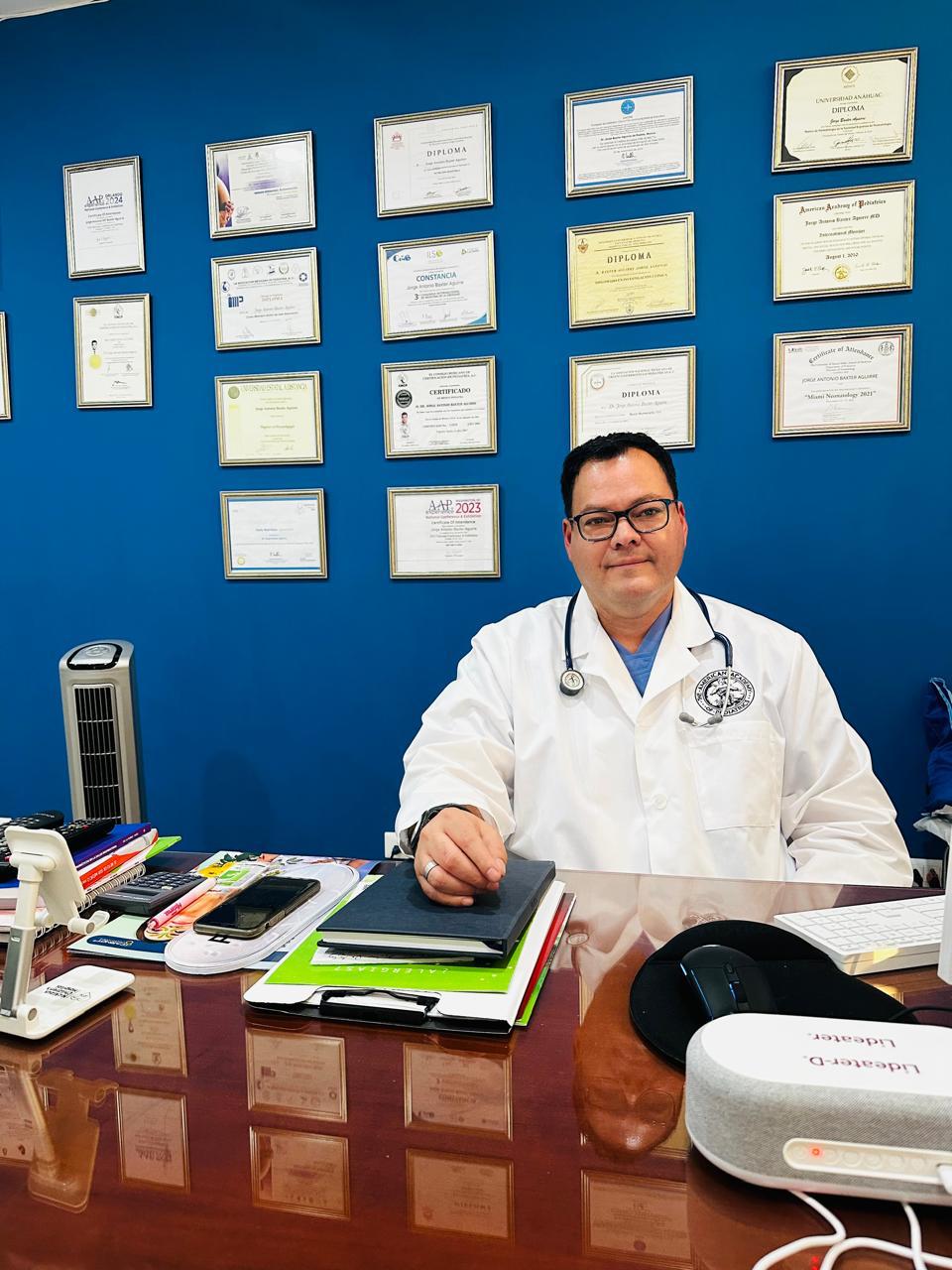 Consulta y valoración pediátrica con el Dr. Jorge Baxter