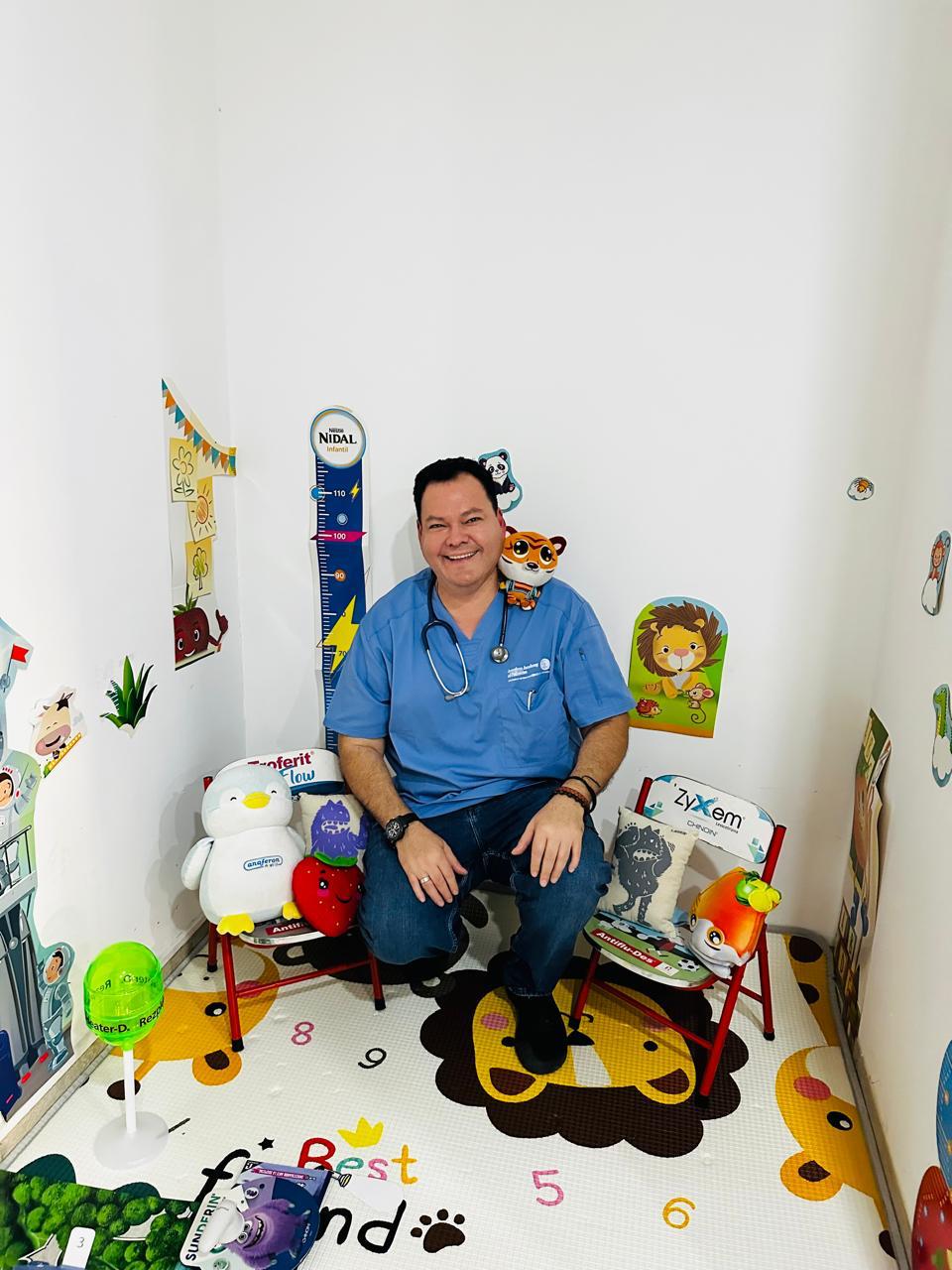 Dr. Jorge Baxter, pediatra en Puebla